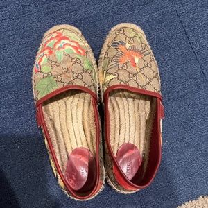 Gucci flora humingbird print canvas espadrilles 39.5